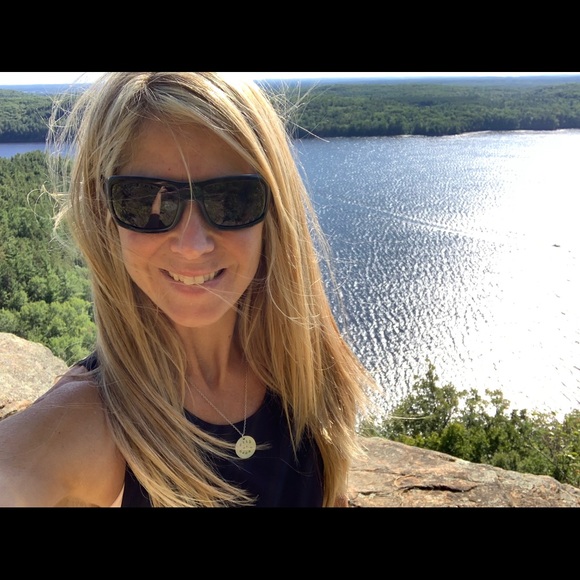 Meet your Posher, Melanie - Picture 1 of 1